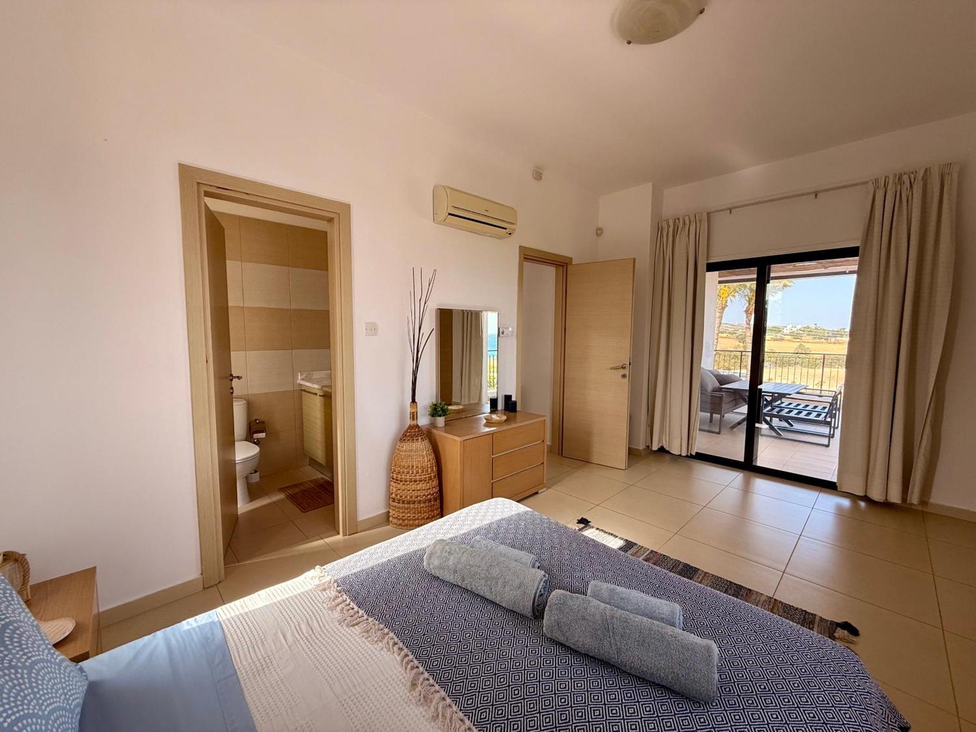 Villa Hera Agios Theodoros ภายนอก รูปภาพ